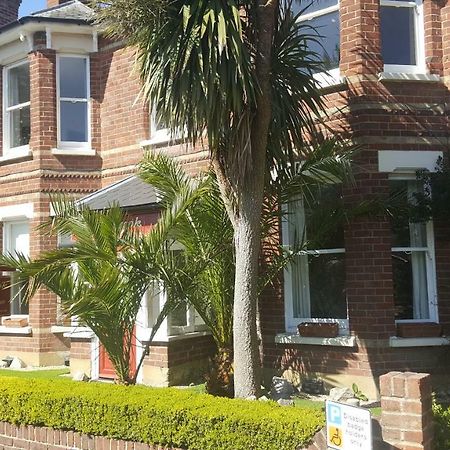 Colebrook Guest House Φάρνμπορο Εξωτερικό φωτογραφία